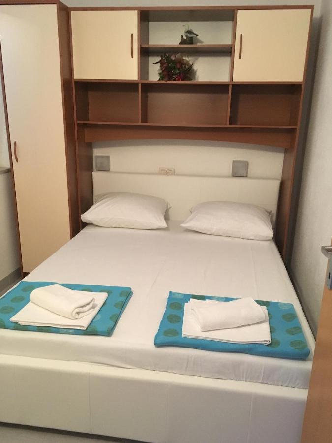 Apartments By The Sea Promajna, Makarska - 2673 외부 사진