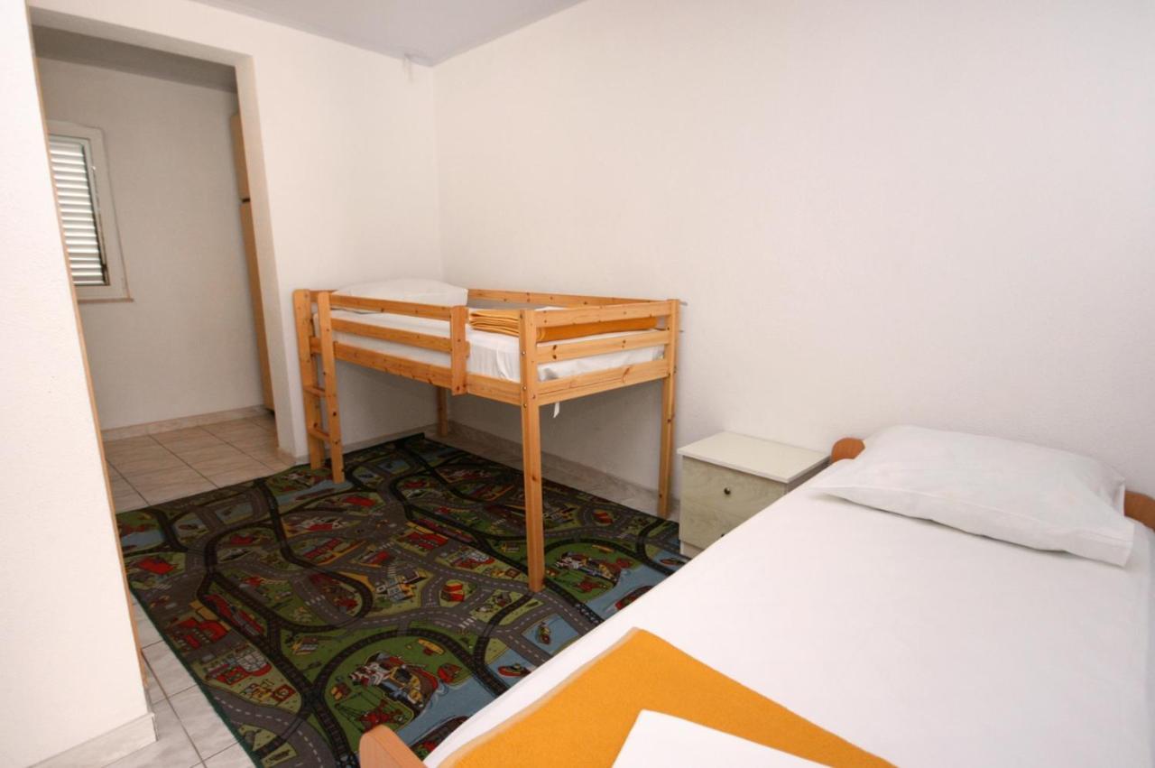 Apartments By The Sea Promajna, Makarska - 2673 외부 사진