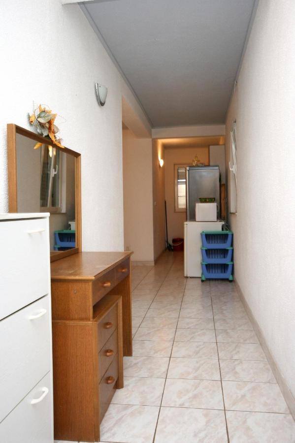 Apartments By The Sea Promajna, Makarska - 2673 외부 사진
