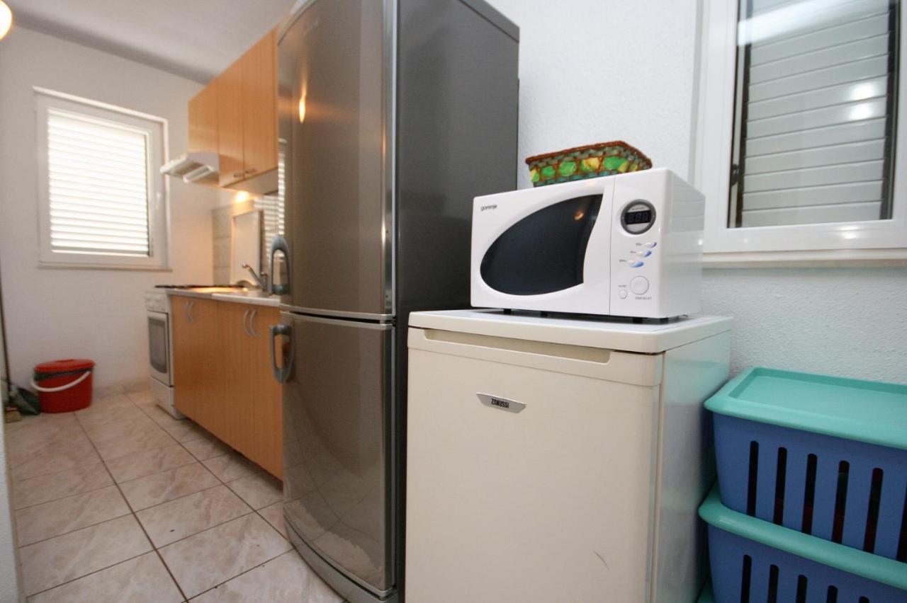 Apartments By The Sea Promajna, Makarska - 2673 외부 사진