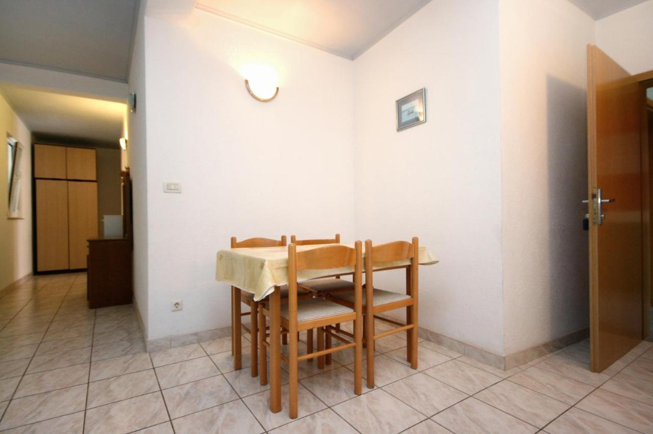Apartments By The Sea Promajna, Makarska - 2673 외부 사진